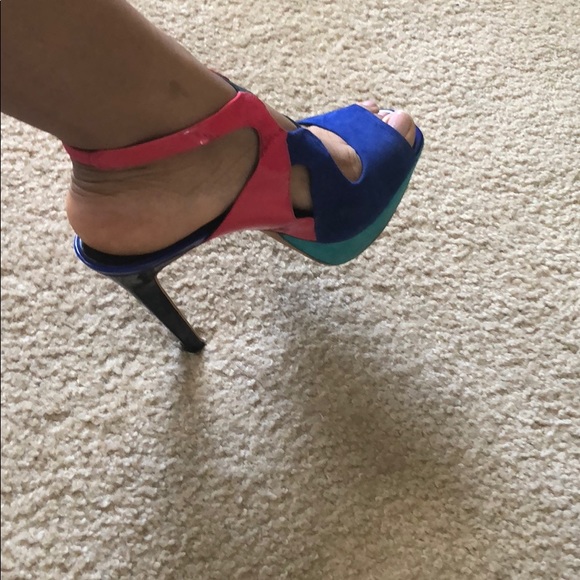 Jessica Simpson Multi Colored Pumps - Picture 2 of 2